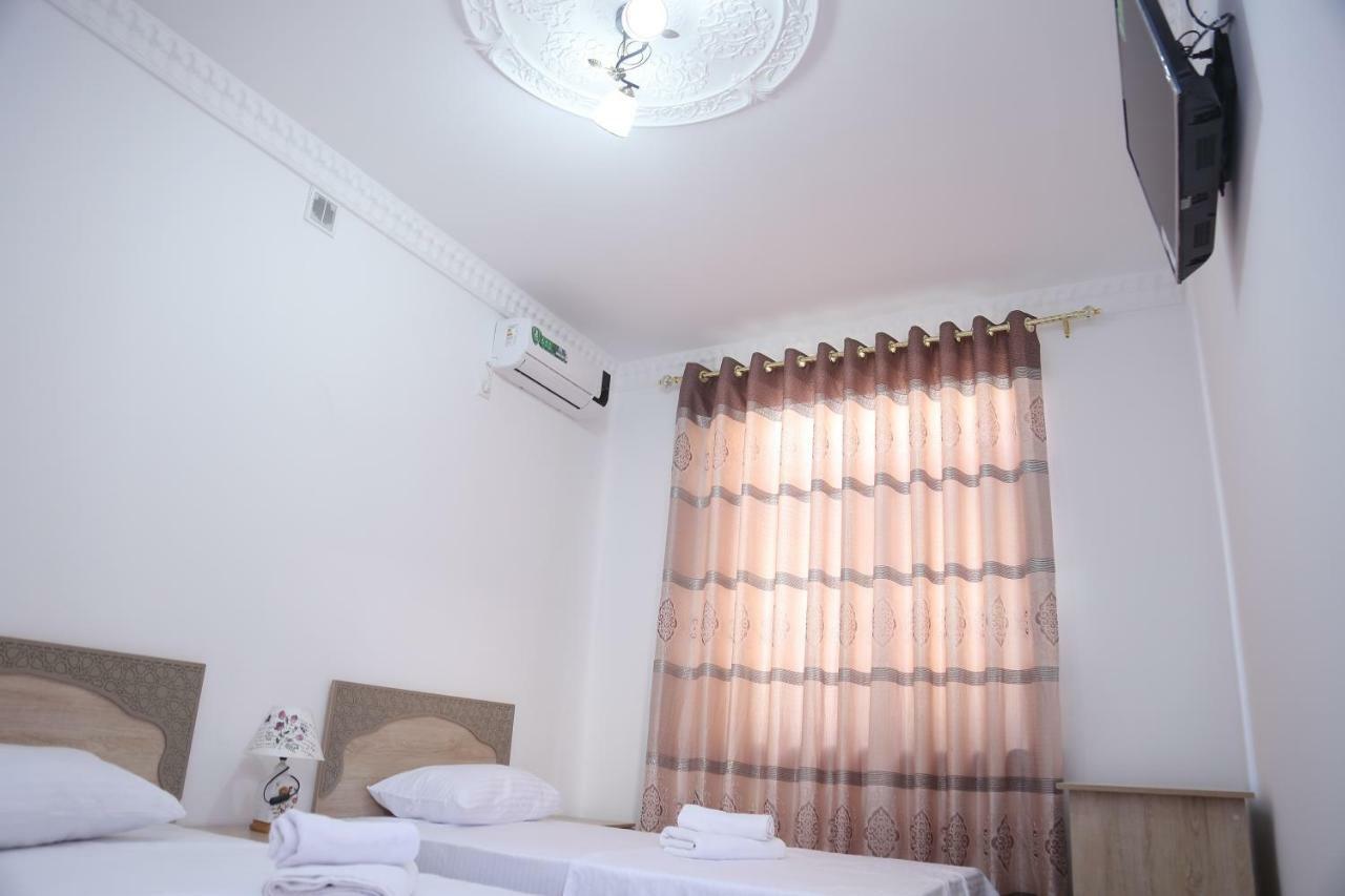Anis-Pari Hotel Buchara Buitenkant foto
